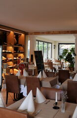 Innenansicht des Ristorante La Villetta mit gemütlichem italienischen Ambiente